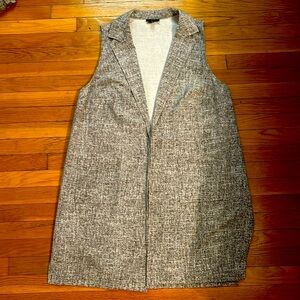 Alfani long vest with pockets.